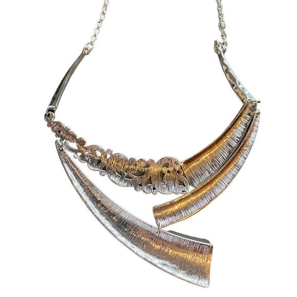 Silver geometric necklace with two stretch bracelets - Picture 5 of 8